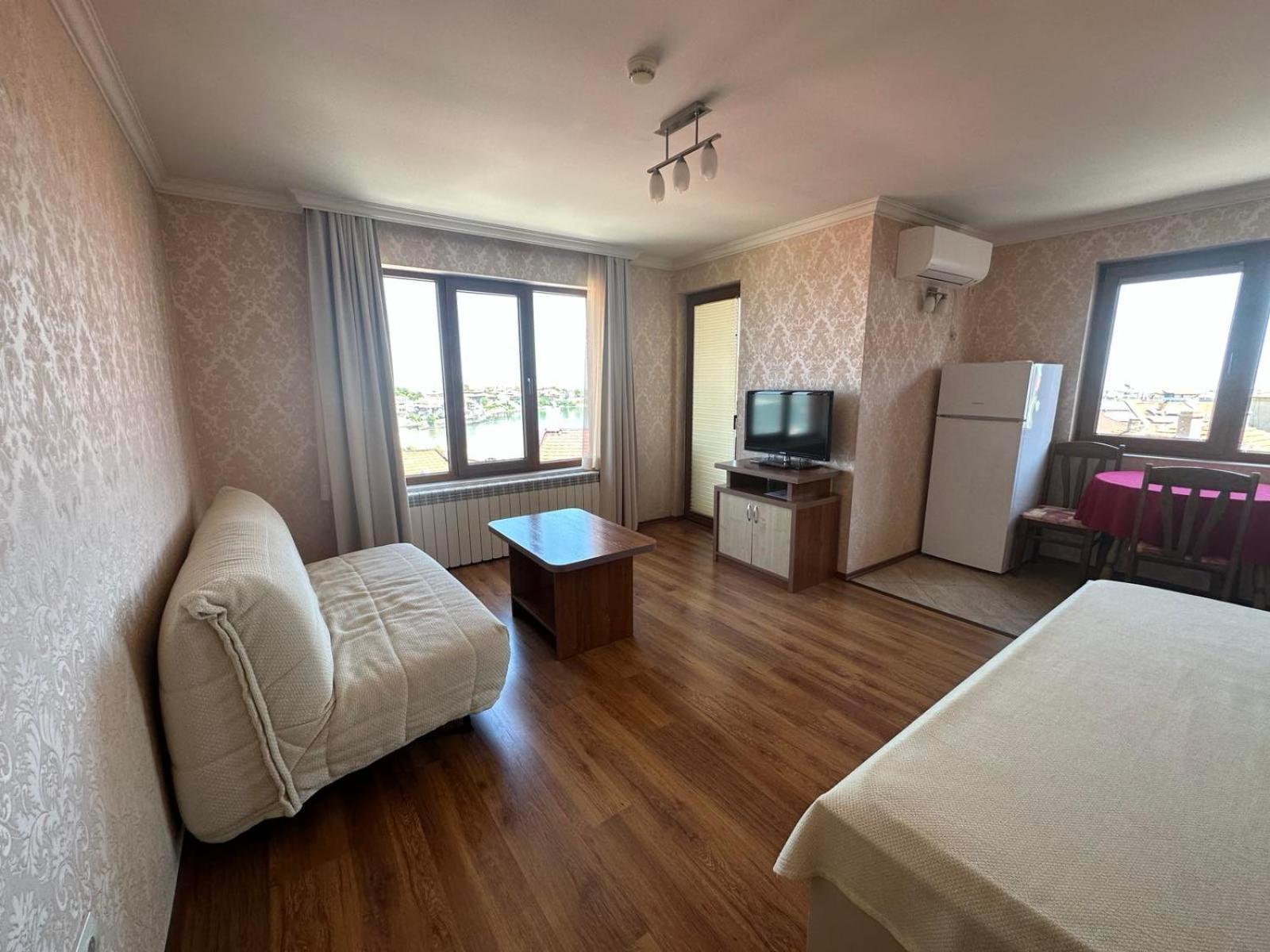 Family Hotel Radiana Sozopol Exterior photo