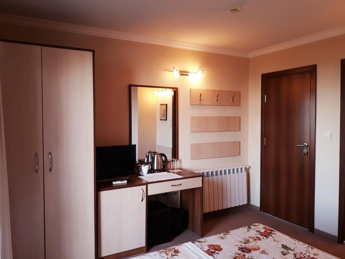 Family Hotel Radiana Sozopol Exterior photo